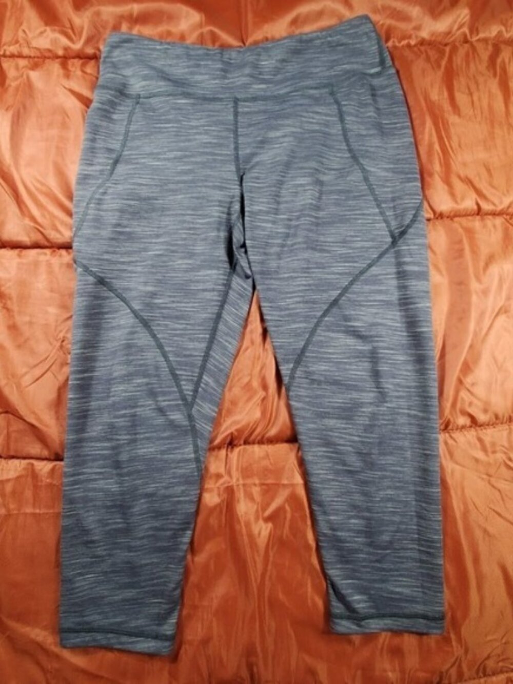 Patagonia Women's Worn Wear Centered Crops‎ Leggings Forge Grey Size Large EUC